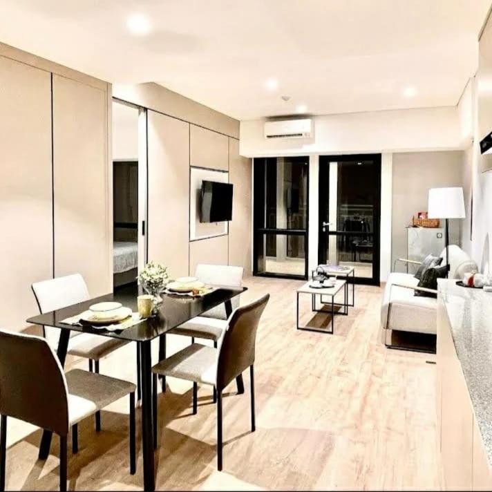 ג'קרטה The Day Residence מראה חיצוני תמונה